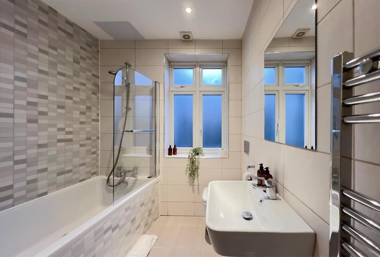 Prime Location Camden Luxury Apt Sleeps 6 Лондон Экстерьер фото