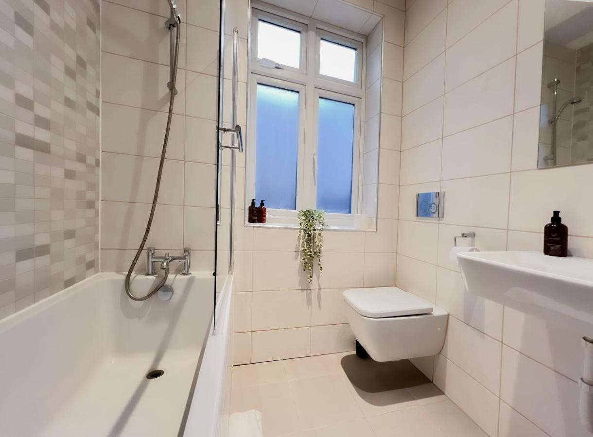 Prime Location Camden Luxury Apt Sleeps 6 Лондон Экстерьер фото